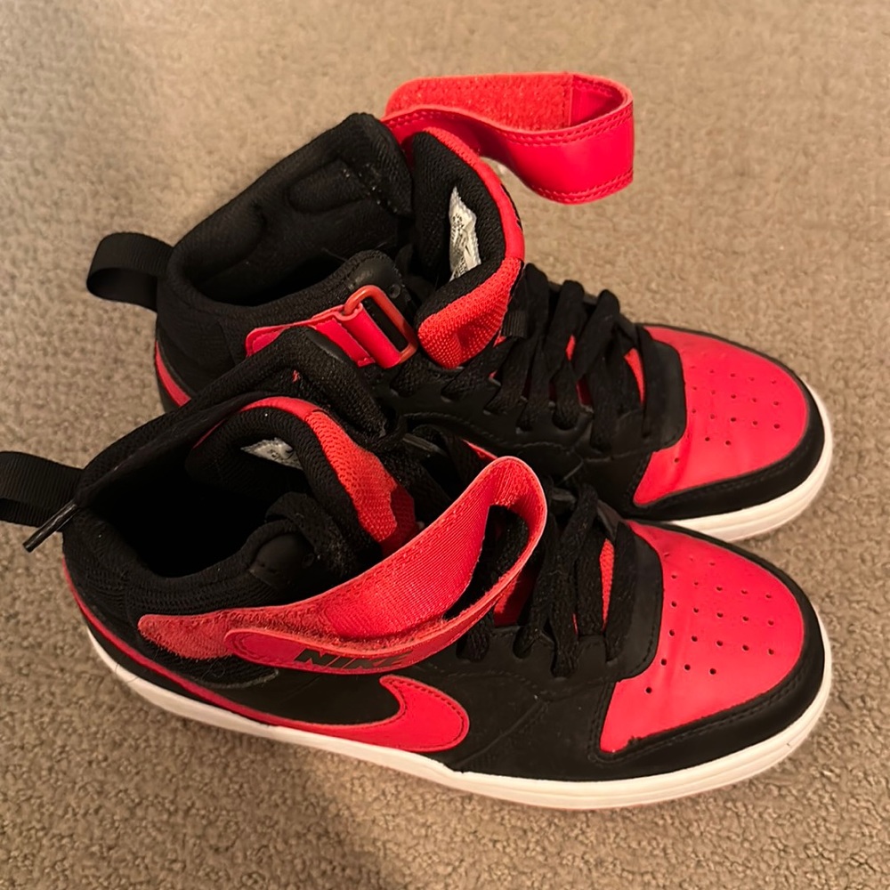 Nike black and red sneaker